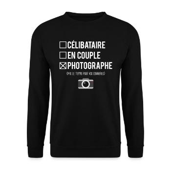 Célibataire En Couple Métier Photographe Humour - Sweat-shirt Unisexe - noir - Devant - Alina (178cm) & Michal (187cm)