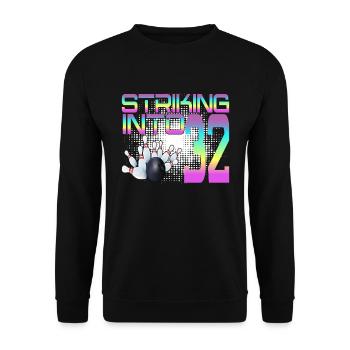 Schlagen In 32 Bowling Bowler 32. Geburtstagsfeier - Unisex Pullover - Schwarz - Vorne - Alina (178cm) & Michal (187cm)