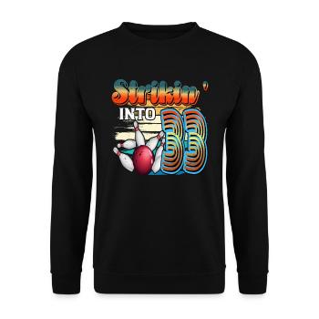Strikin' Into 33 Bowling Bowler Feier Zum 33. - Unisex Pullover - Schwarz - Vorne - Alina (178cm) & Michal (187cm)