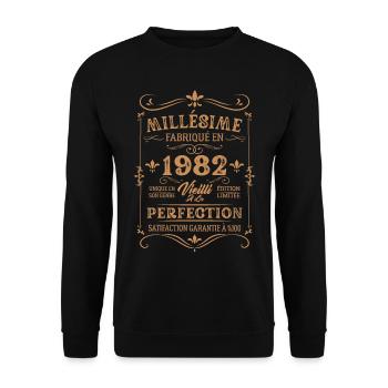 Cadeau D'anniversaire Millésime Fabriqué En 1982 - Sweat-shirt Unisexe - noir - Devant - Alina (178cm) & Michal (187cm)