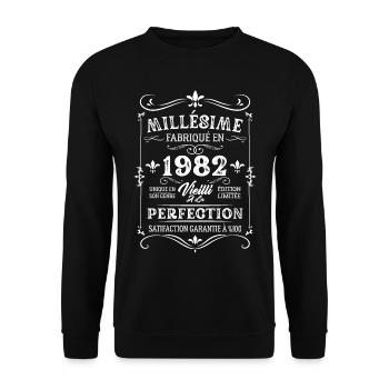 Cadeau D'anniversaire Millésime Fabriqué En 1982 - Sweat-shirt Unisexe - noir - Devant - Alina (178cm) & Michal (187cm)