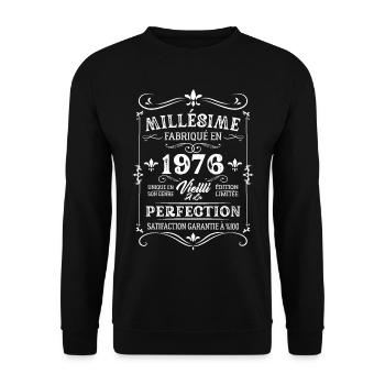 Cadeau D'anniversaire Millésime Fabriqué En 1976 - Sweat-shirt Unisexe - noir - Devant - Alina (178cm) & Michal (187cm)
