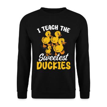 Ich unterrichte die süßesten Enten Lehrer Quietscheente - Unisex Pullover - Schwarz - Vorne - Alina (178cm) & Michal (187cm)
