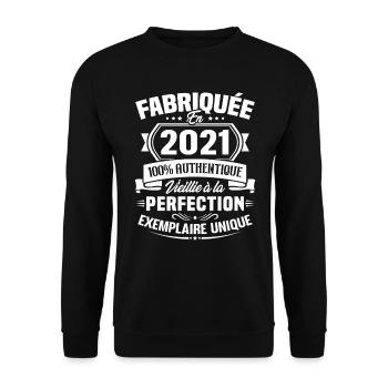 Fabriquée en 2021 - Cadeau d'anniversaire 2 ans - Sweat-shirt Unisexe - noir - Devant - Alina (178cm) & Michal (187cm)