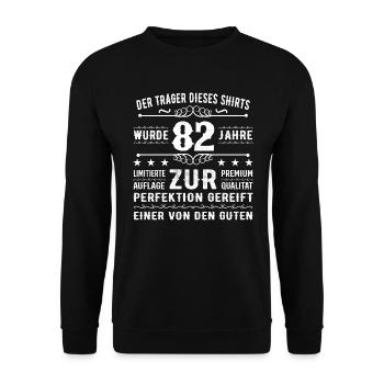 82 Jahre Geschenkidee zum 82 - Geburtstag - Unisex Pullover - Schwarz - Vorne - Alina (178cm) & Michal (187cm)