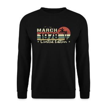 March Vintage 46th Anniversary Born 1978 Vibe - Unisex Sweatshirt - black - Front - Alina (178cm) & Michal (187cm)