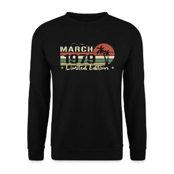 March Vintage 45th Anniversary Born 1979 Vibe - Unisex Sweatshirt - black - Front - Alina (178cm) & Michal (187cm)