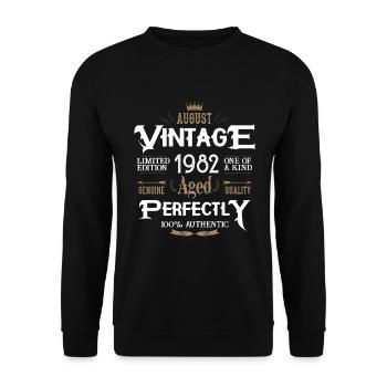 August 1982 born Legends Birthday - Unisex Sweatshirt - black - Front - Alina (178cm) & Michal (187cm)