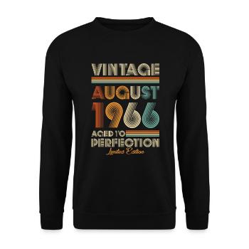 Vintage Aged To Perfection August 1966 - Unisex Pullover - Schwarz - Vorne - Alina (178cm) & Michal (187cm)