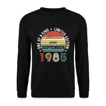 Génial depuis septembre 1985 Cadeau d’anniversaire - Sweat-shirt Unisexe - noir - Devant - Alina (178cm) & Michal (187cm)