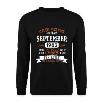 Born September 1982 Birthday Gift - Unisex Sweatshirt - black - Front - Alina (178cm) & Michal (187cm)