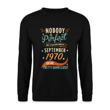 Personne n’est parfait né en septembre 1970 - Sweat-shirt Unisexe - noir - Devant - Alina (178cm) & Michal (187cm)
