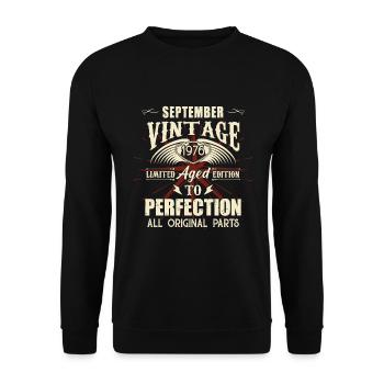 Retro Legenden Geburtstag Geschenk September 1976 - Unisex Pullover - Schwarz - Vorne - Alina (178cm) & Michal (187cm)