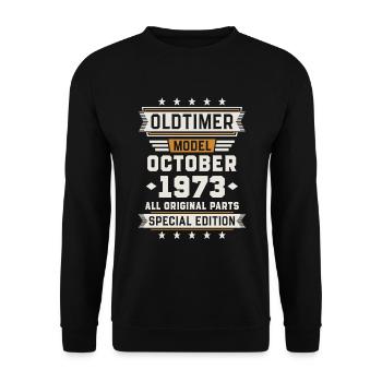 Oldtimer Oktober 1973 Geburtstag Geschenk - Unisex Pullover - Schwarz - Vorne - Alina (178cm) & Michal (187cm)