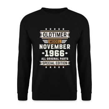 Oldtimer November 1966 Geburtstag Geschenk - Unisex Pullover - Schwarz - Vorne - Alina (178cm) & Michal (187cm)