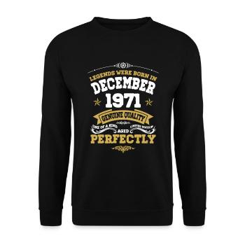 Vintage Aged Perfectly December 1971 - Unisex Sweatshirt - black - Front - Alina (178cm) & Michal (187cm)