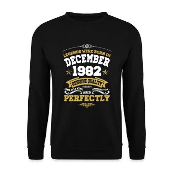 Vintage Aged Perfectly December 1982 - Unisex Sweatshirt - black - Front - Alina (178cm) & Michal (187cm)