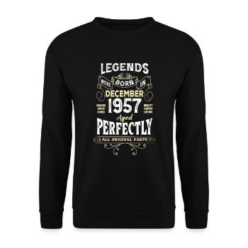 Legends Were Born In December 1957 Birthday - Unisex Pullover - Schwarz - Vorne - Alina (178cm) & Michal (187cm)