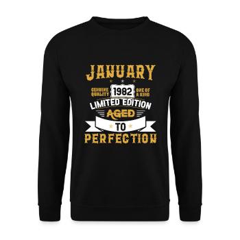 January 1982 Limited Edition Aged To Perfection - Unisex Pullover - Schwarz - Vorne - Alina (178cm) & Michal (187cm)