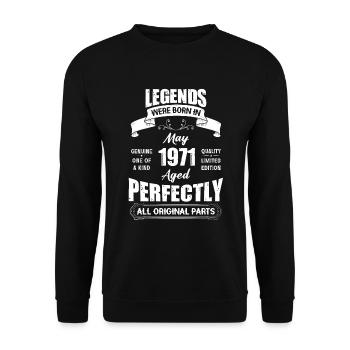 Legends Were Born In May 1971 Birthday - Unisex Pullover - Schwarz - Vorne - Alina (178cm) & Michal (187cm)