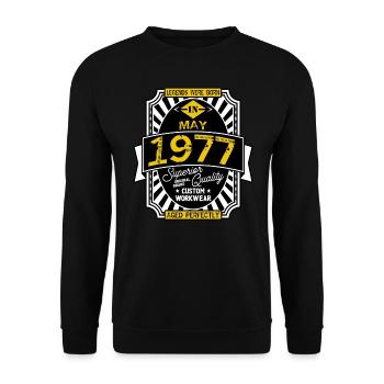 MAI 1977 - Unisex Pullover - Schwarz - Vorne - Alina (178cm) & Michal (187cm)