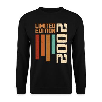 Vintage 2002 Cadeau d’anniversaire 2002 Retro 2002 - Sweat-shirt Unisexe - noir - Devant - Alina (178cm) & Michal (187cm)