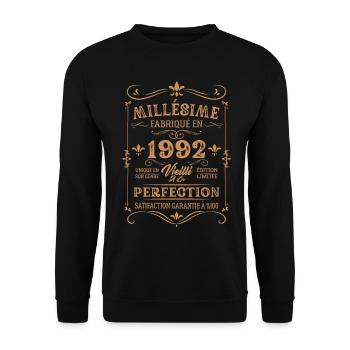 Cadeau D'anniversaire Millésime Fabriqué En 1992 - Sweat-shirt Unisexe - noir - Devant - Alina (178cm) & Michal (187cm)