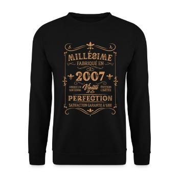 Cadeau D'anniversaire Millésime Fabriqué En 2007 - Sweat-shirt Unisexe - noir - Devant - Alina (178cm) & Michal (187cm)
