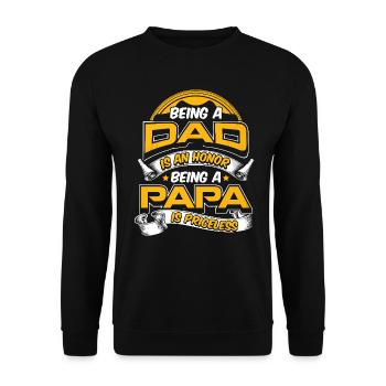 Being Papa is priceless - Unisex Sweatshirt - black - Front - Alina (178cm) & Michal (187cm)