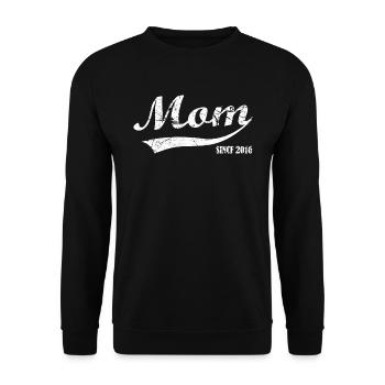 Maman depuis 2016 - mère - Sweat-shirt Unisexe - noir - Devant - Alina (178cm) & Michal (187cm)