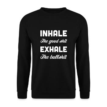 Inhale the Good- Exhale the Bull- Yoga Geschenk - Unisex Pullover - Schwarz - Vorne - Alina (178cm) & Michal (187cm)