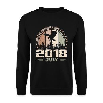 Incomparable depuis juillet 2018, 6e Anniversaire - Sweat-shirt Unisexe - noir - Devant - Alina (178cm) & Michal (187cm)