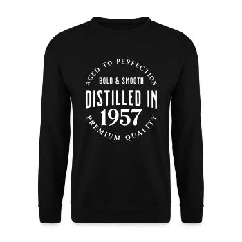 Distilled in 1957 Geburtstag Geschenkidee - Unisex Pullover - Schwarz - Vorne - Alina (178cm) & Michal (187cm)