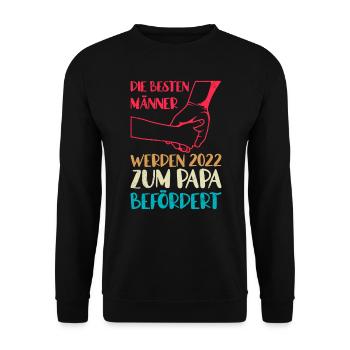 2022 zum Papa befördert werdender Vater Vatertag - Unisex Pullover - Schwarz - Vorne - Alina (178cm) & Michal (187cm)