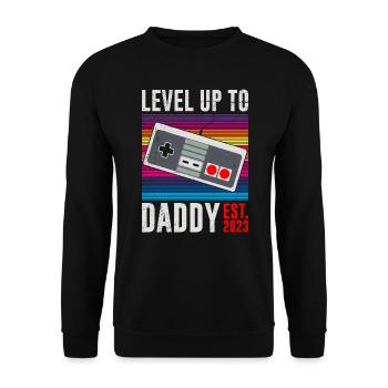 Level up to Daddy 2023 Dad-to-be - Unisex Sweatshirt - black - Front - Alina (178cm) & Michal (187cm)