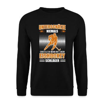 Alter man mit Eishockey Schläger - Unisex Pullover - Schwarz - Vorne - Alina (178cm) & Michal (187cm)
