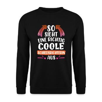 So sieht eine coole Schiedsrichterin aus - Unisex Pullover - Schwarz - Vorne - Alina (178cm) & Michal (187cm)