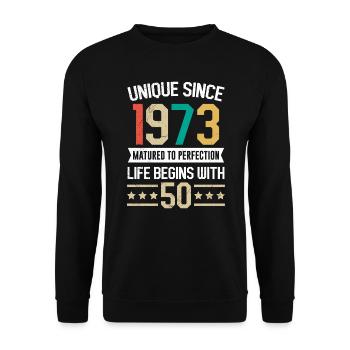 Legendär seit 1973 50 Jahre 50. Geburtstag - Unisex Pullover - Schwarz - Vorne - Alina (178cm) & Michal (187cm)