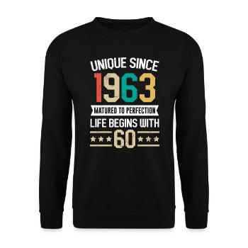 La vie commence à 60 ans 60e anniversaire - Sweat-shirt Unisexe - noir - Devant - Alina (178cm) & Michal (187cm)