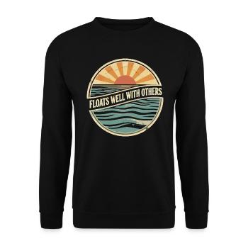 Schwimmt gut mit anderen – Sommerhumor - Unisex Pullover - Schwarz - Vorne - Alina (178cm) & Michal (187cm)