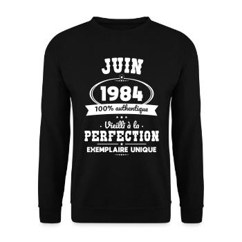 40-jähriges Jubiläum - Juni 1984 Perfektion - Unisex Pullover - Schwarz - Vorne - Alina (178cm) & Michal (187cm)