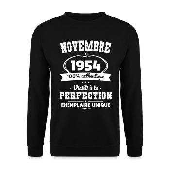 Geburtstag 70 Jahre – November 1954 Perfektion - Unisex Pullover - Schwarz - Vorne - Alina (178cm) & Michal (187cm)