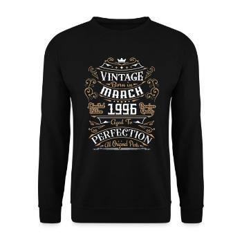 Jahrgang März 1996, Retro Geburtstagsgeschenk - Unisex Pullover - Schwarz - Vorne - Alina (178cm) & Michal (187cm)