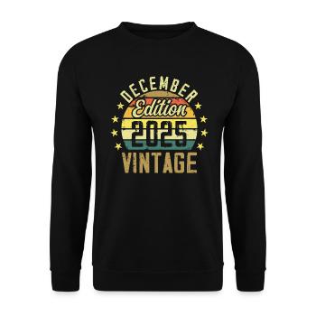 Legenden werden im Dezember 2025 geboren - Ausgabe 2025 - Unisex Pullover - Schwarz - Vorne - Alina (178cm) & Michal (187cm)