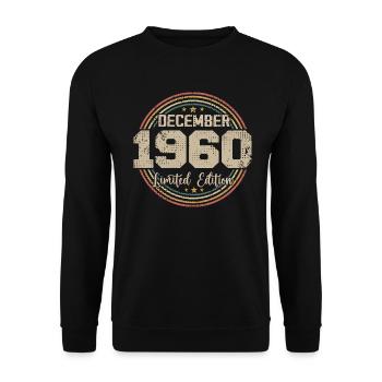 Die Legenden wurden im Dezember 1960 - 1960 geboren - Unisex Pullover - Schwarz - Vorne - Alina (178cm) & Michal (187cm)