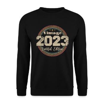 2023 Retro Vintage Geburtstag geboren in - 2023 - Unisex Pullover - Schwarz - Vorne - Alina (178cm) & Michal (187cm)