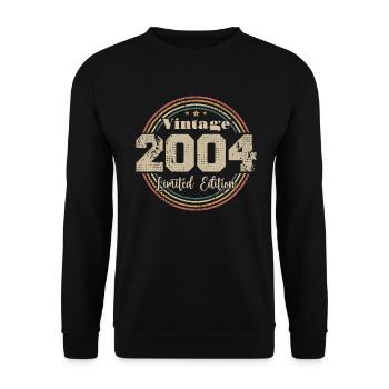2004 Retro Vintage Birthday Born In - 2004 - Unisex Sweatshirt - black - Front - Alina (178cm) & Michal (187cm)
