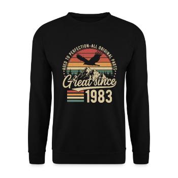 Grand depuis 1983 Vintage Vintage Anniversaire - Sweat-shirt Unisexe - noir - Devant - Alina (178cm) & Michal (187cm)