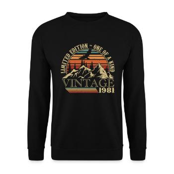 1981 Vintage Geschenk Jubiläum 1981 Retro 1981 - Unisex Pullover - Schwarz - Vorne - Alina (178cm) & Michal (187cm)