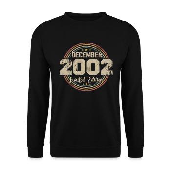 Die Legenden wurden im Dezember 2002 - 2002 geboren - Unisex Pullover - Schwarz - Vorne - Alina (178cm) & Michal (187cm)
